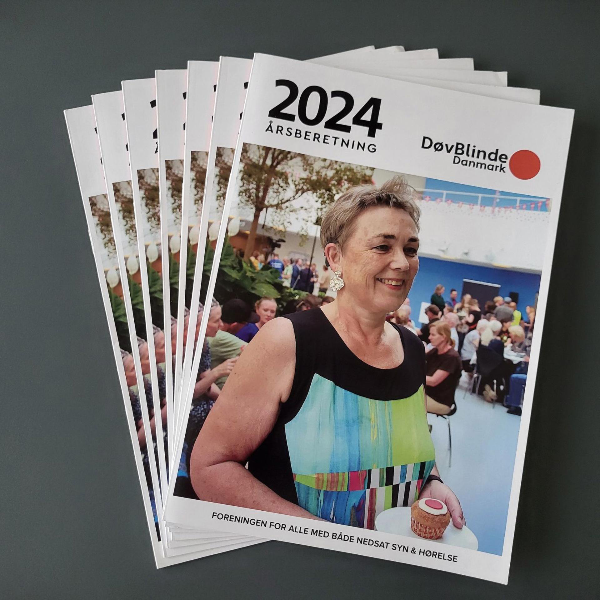 Årsberetningen 2024 foto af opslag